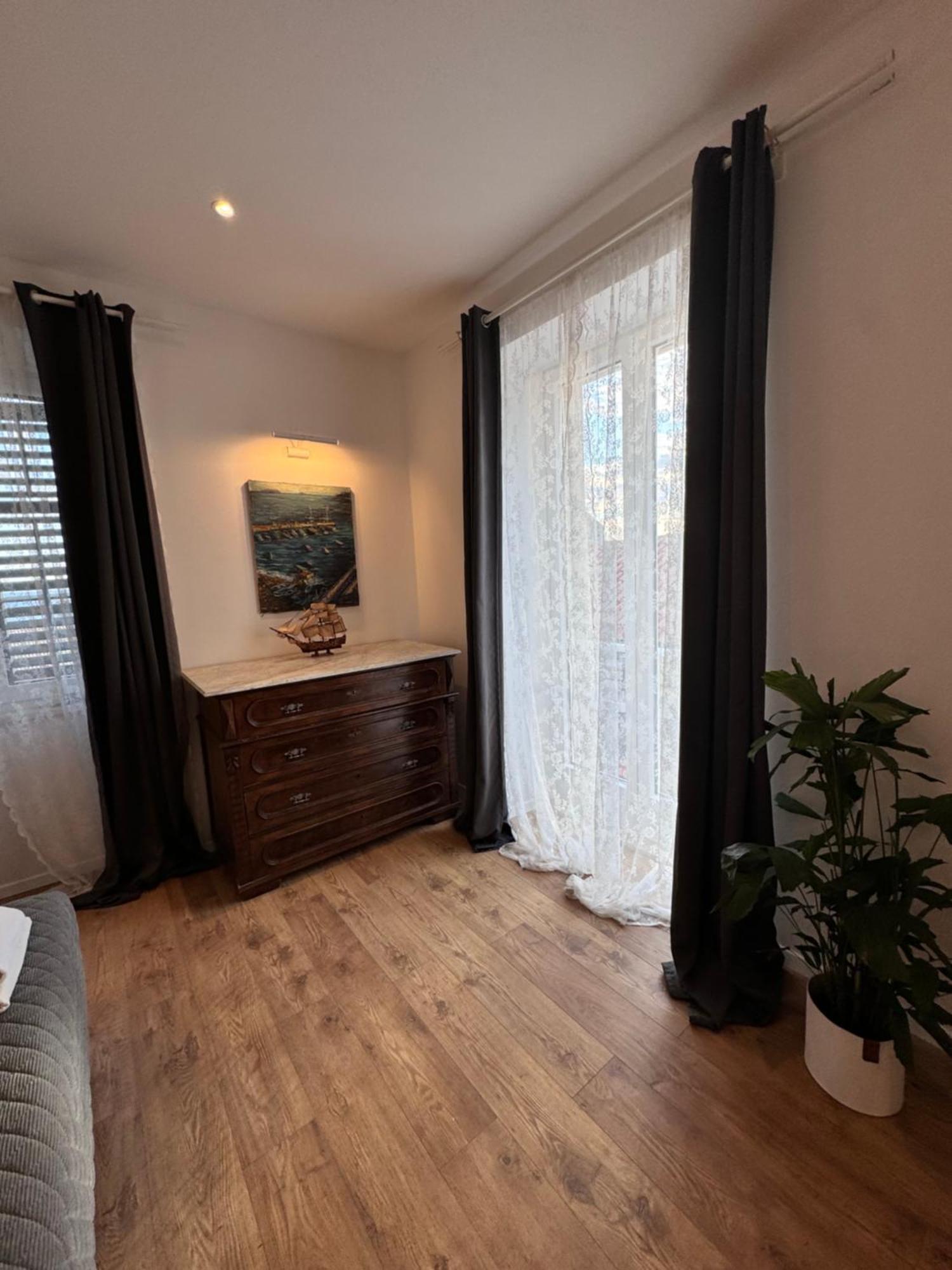 Mia's Wonderland Apartment